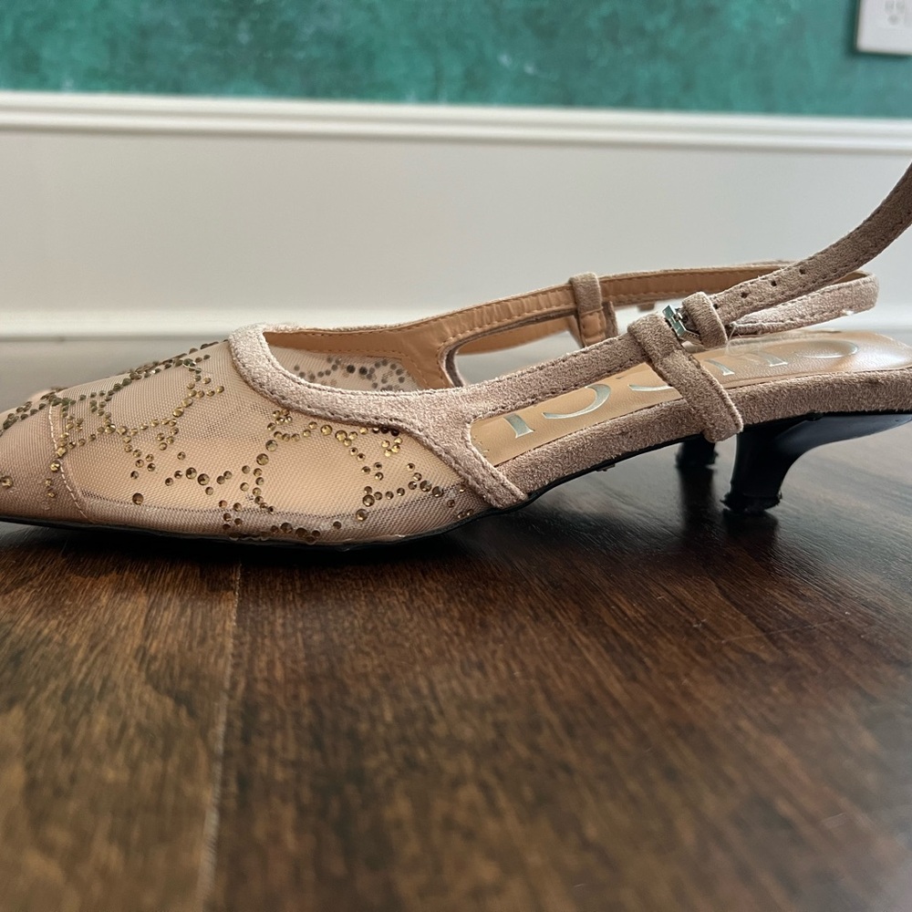 Gucci Nude Heels with Silver Accents - Picture 9 of 15